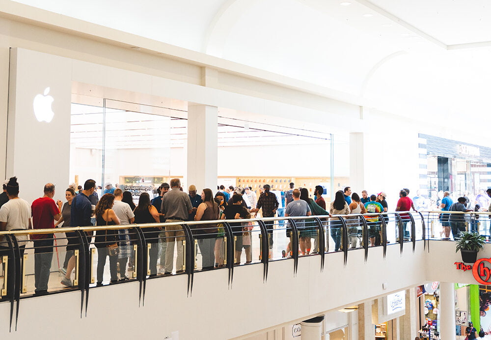 crabtree-apple-store-line